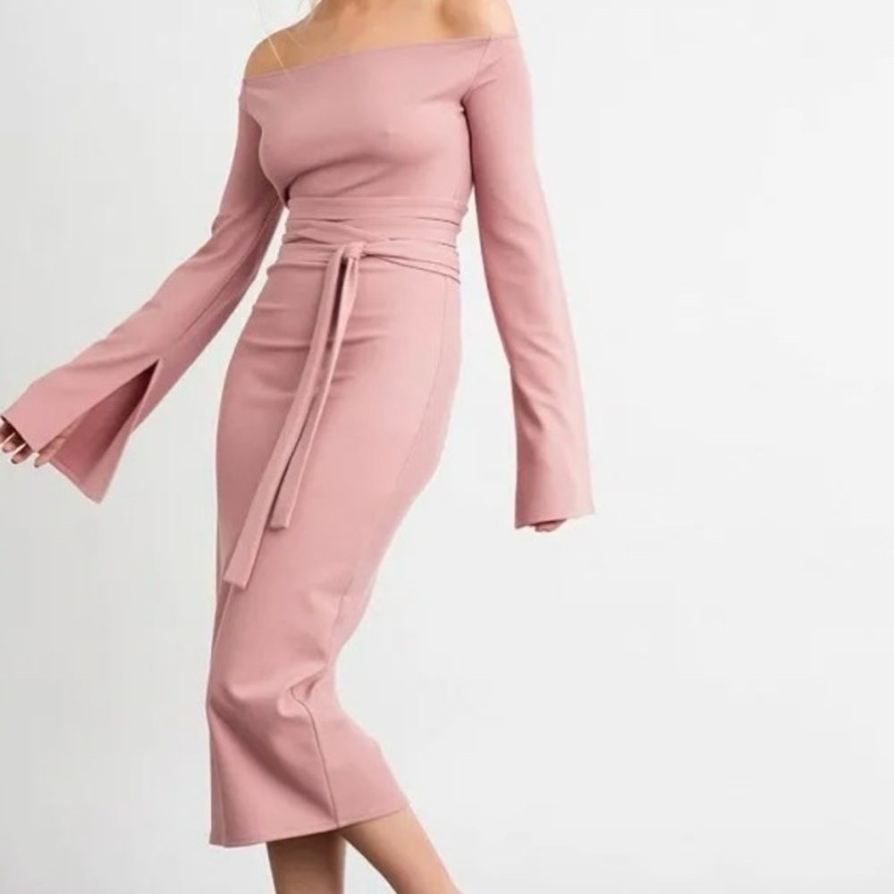 Lost Ink Elegant Off-Shoulder Dress